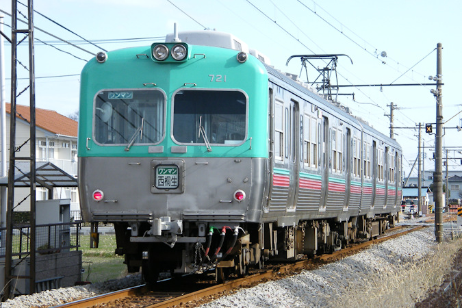 日本 を 走る 鉄道 車両 図鑑