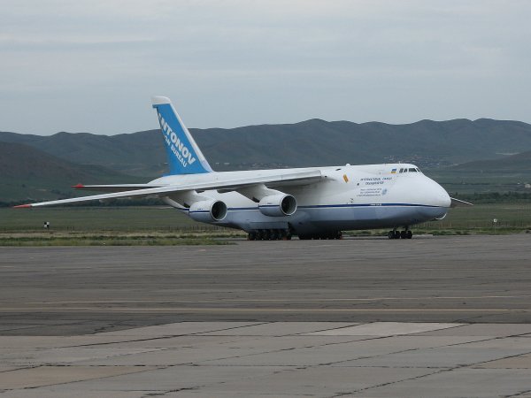 飛行機ガイド アントノフａｎ １２４