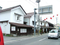 七日町の古い街並み