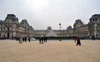 ルーブル美術館