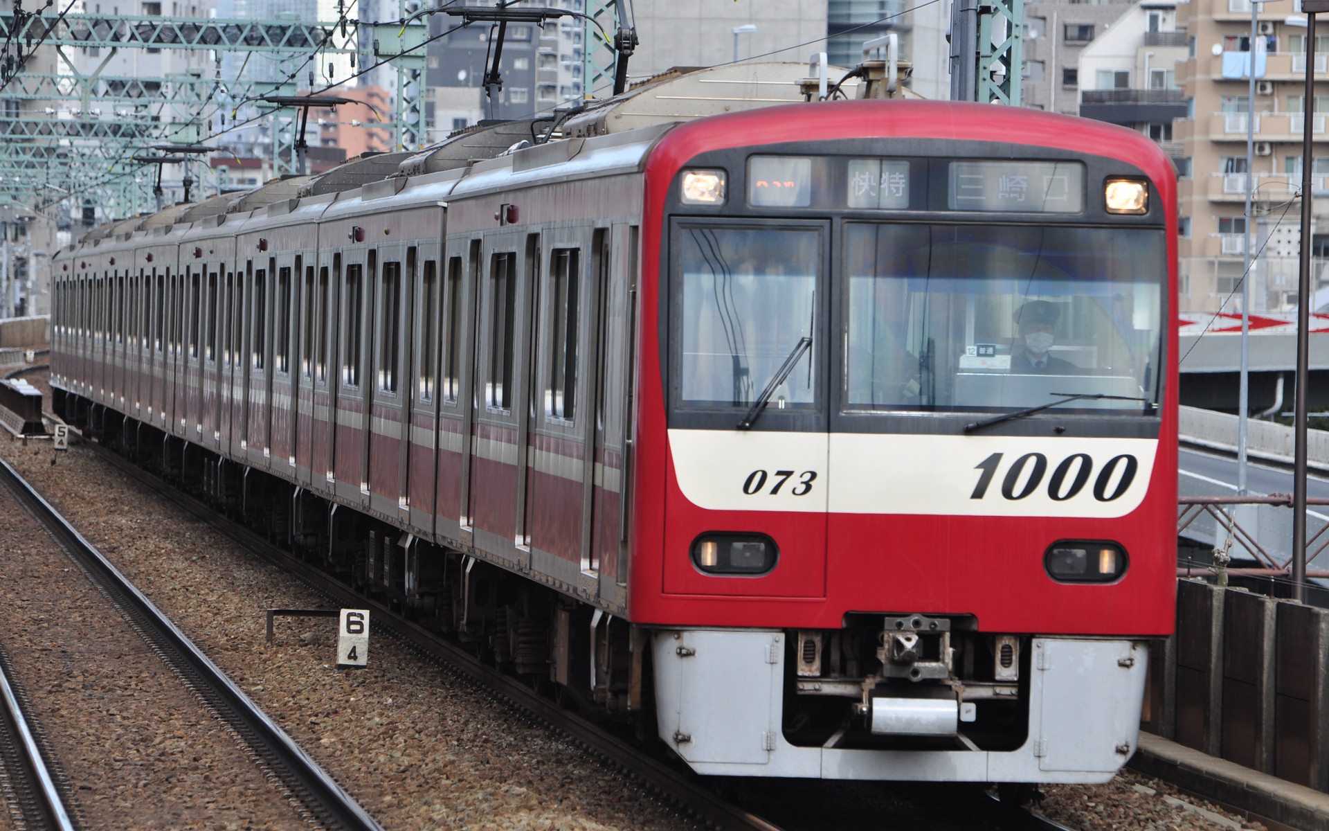 【日本铁道】平日早高峰时期的京急线！！！_哔哩哔哩_bilibili