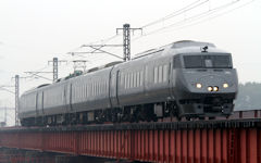 787系特急「にちりん」