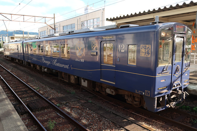 肥薩おれんじ鉄道HSOR－100形「おれんじ食堂」 - 日本の旅