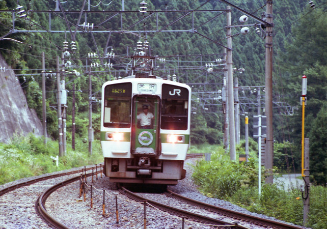 新幹線　車両 山形新幹線開業直後の719系5000番台- 日本の旅・鉄道見聞録