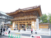 成田山新勝寺総門