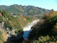 三峰口駅付近にて