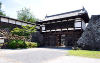 小諸城大手門