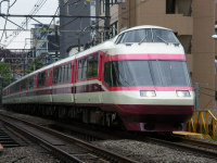 １００００形はこね