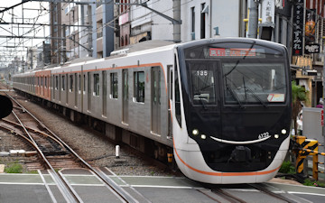 6020系大井町線(自由が丘)