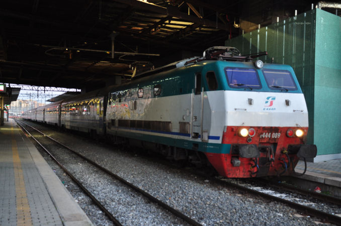 Pi.r.a.t.a / Mehano FS E444 電気機関車 イタリア国鉄 - メルカリ